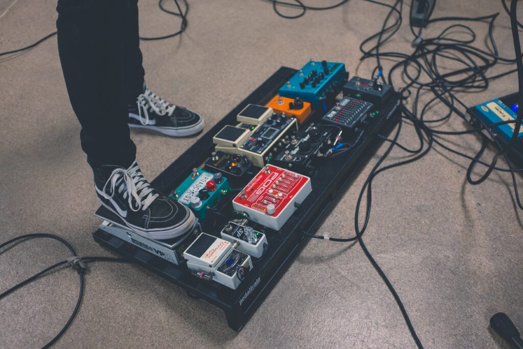 Guitar Effects Pedals to explain Tremolo pedal guide